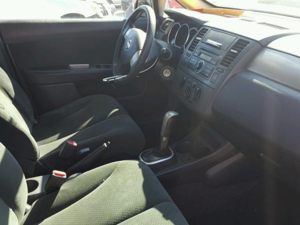 2012 Nissan Versa S (FOR PARTS) - Image 7