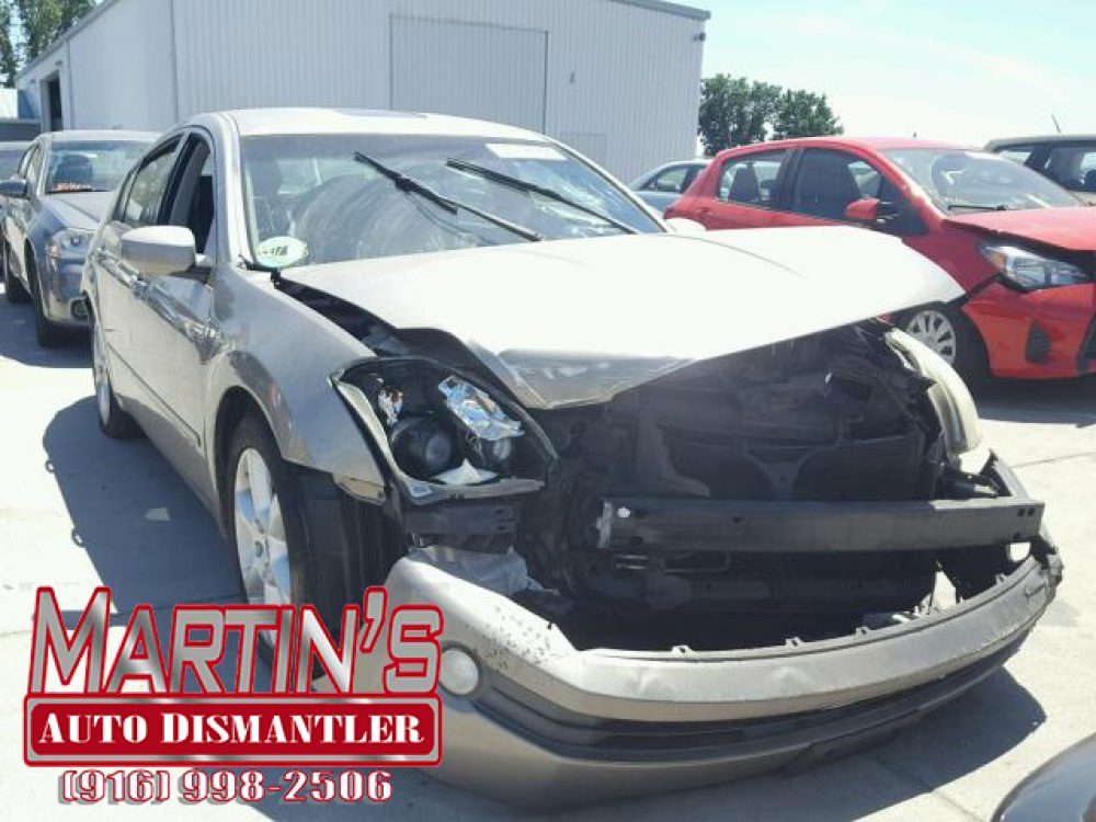 2005 Nissan Maxima SE (FOR PARTS)