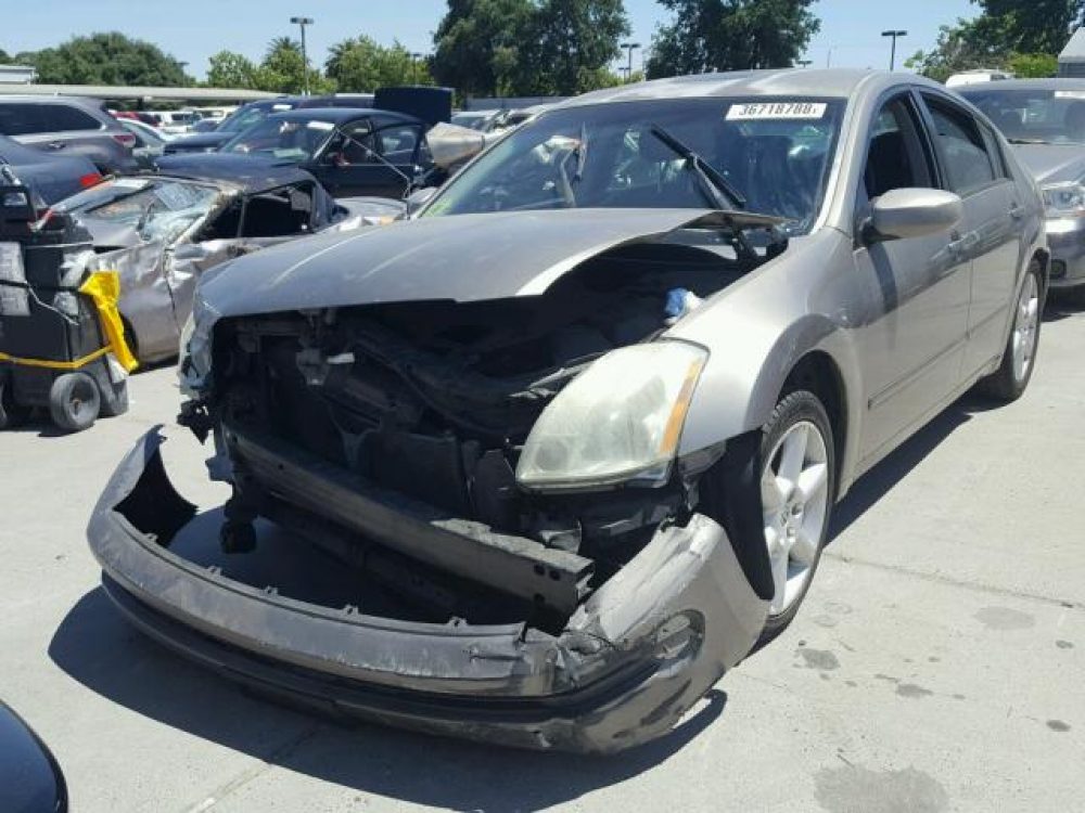 2005 Nissan Maxima SE (FOR PARTS) - Image 3