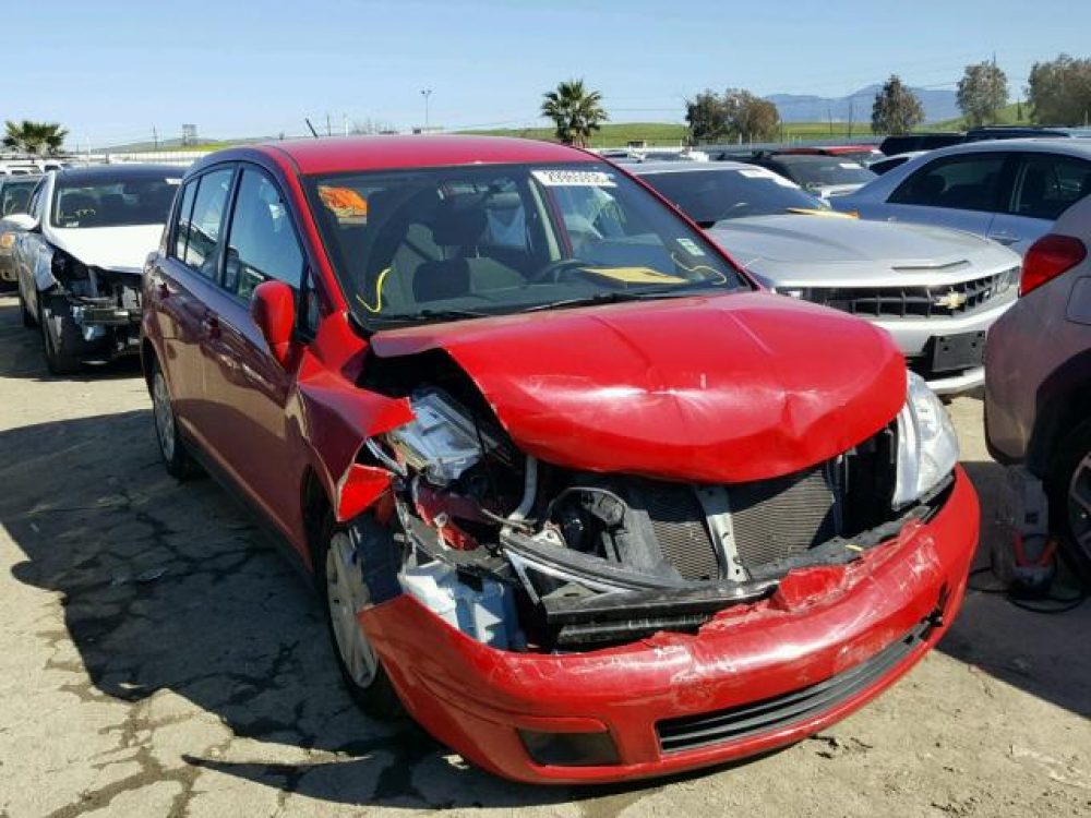 2012 Nissan Versa S (FOR PARTS) - Image 11