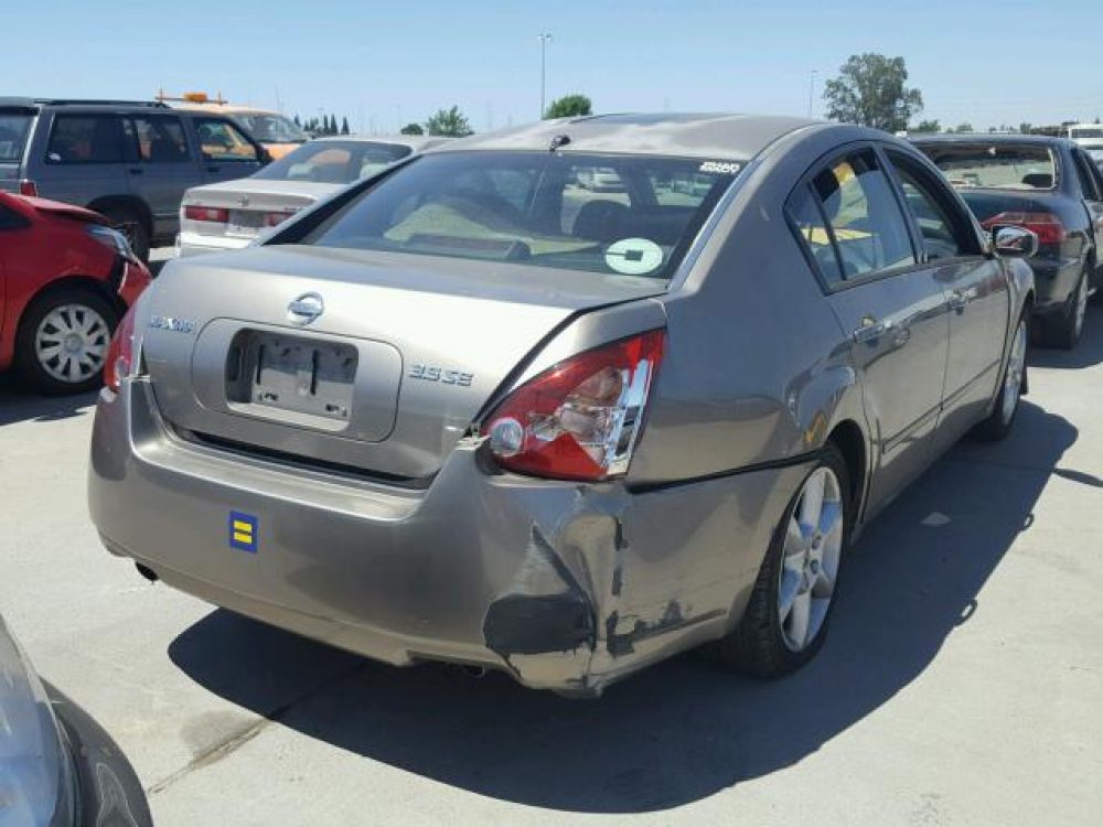 2005 Nissan Maxima SE (FOR PARTS) - Image 12