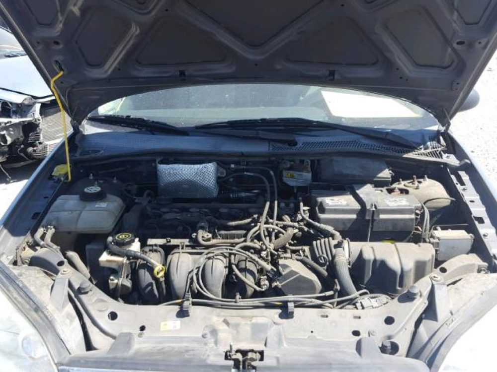 2007 Ford Focus ZX3  (FOR PARTS) - Image 3