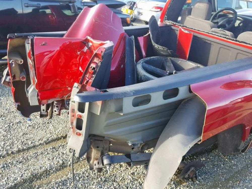2003 Chevy Silverado c1500 (FOR PARTS) - Image 6