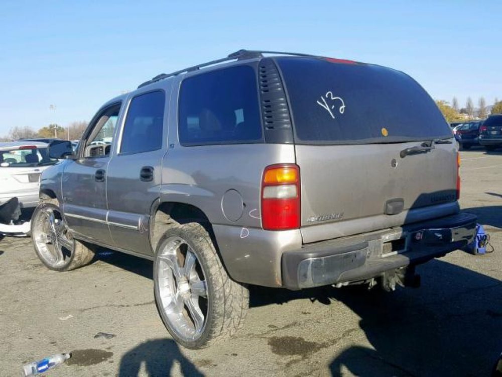 2000 Chevy Tahoe K1500 (FOR PARTS) - Image 9