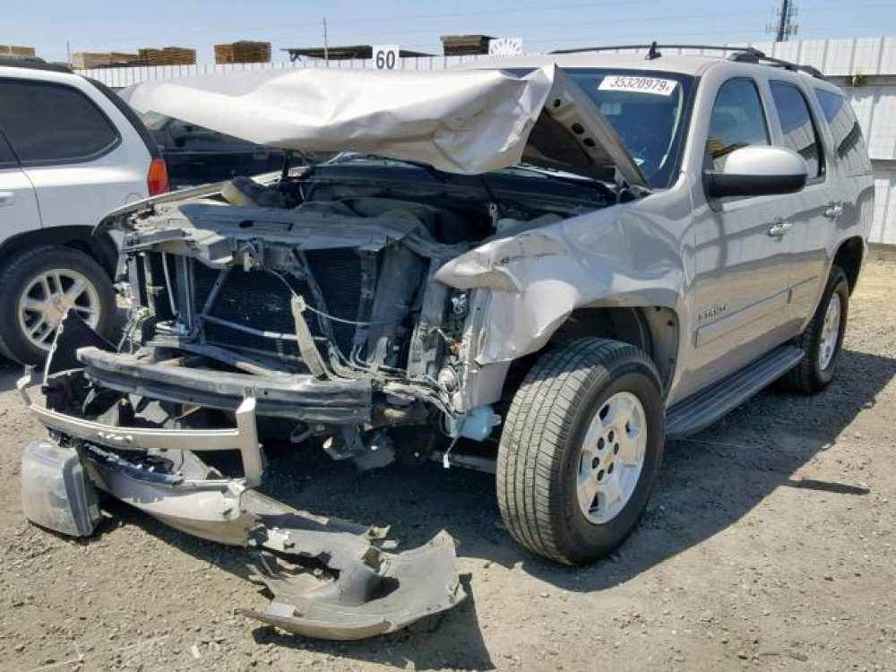 2009 Chevy Tahoe k1500 LT  (FOR PARTS) - Image 6