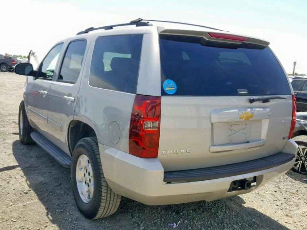 2009 Chevy Tahoe k1500 LT  (FOR PARTS) - Image 8