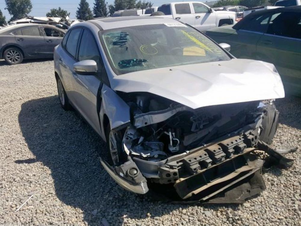 2015 Ford Focus SE (FOR PARTS) - Image 7