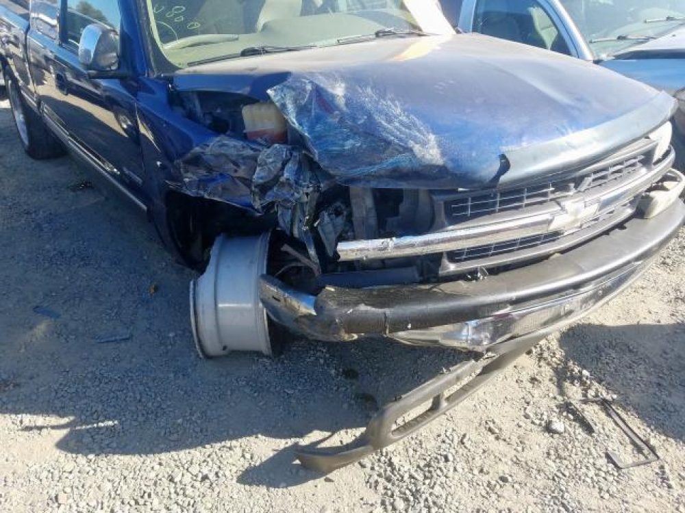 2002 Chevrolet Silverado C1500 (For Parts) - Image 4