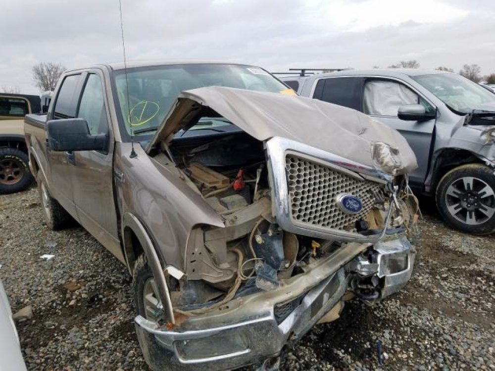 2004 FORD F150 SUPERCREW   (For Parts) - Image 4